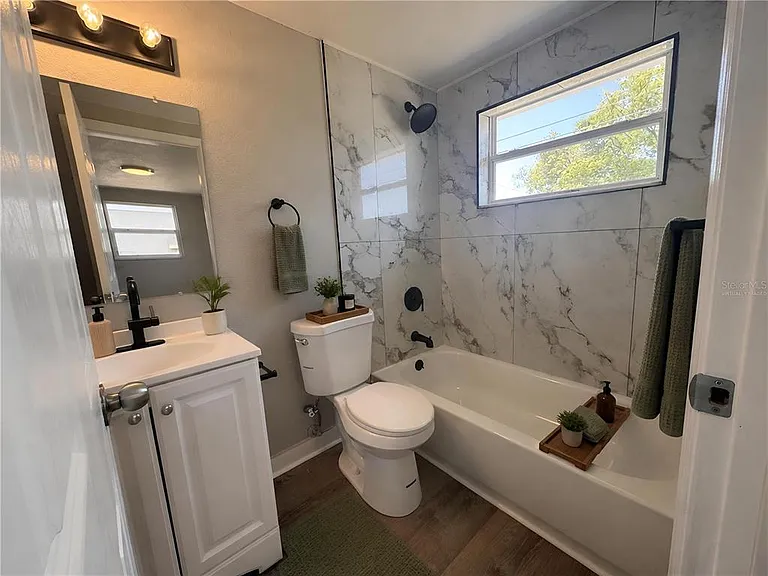 3511 Cambridge St — Photo 5