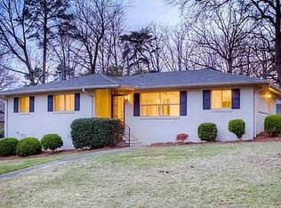 2600 Yorkmont Dr, Vestavia Hills, AL 35226