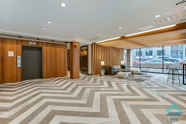 Rented by EXR | media 51