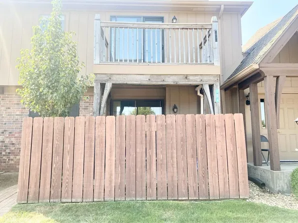 5641 SW Foxcroft South Cir #104, Topeka, KS 66614