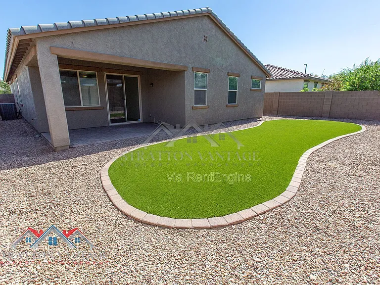16264 W Canterbury Dr — Photo 48