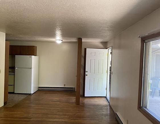 2nd image of 660 2nd St #11