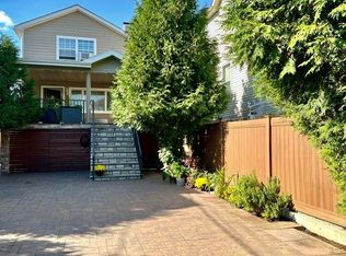 1205 Olympia Blvd, Staten Island, NY 10306