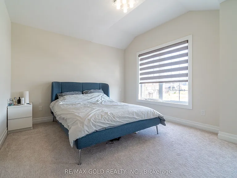 2591 Sheffield Blvd — Photo 39