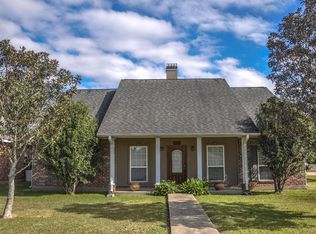 100 Hershey Ct, Broussard, LA 70518
