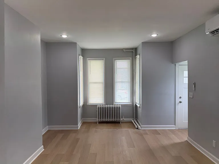 618 Chestnut Hill Ave — Photo 24