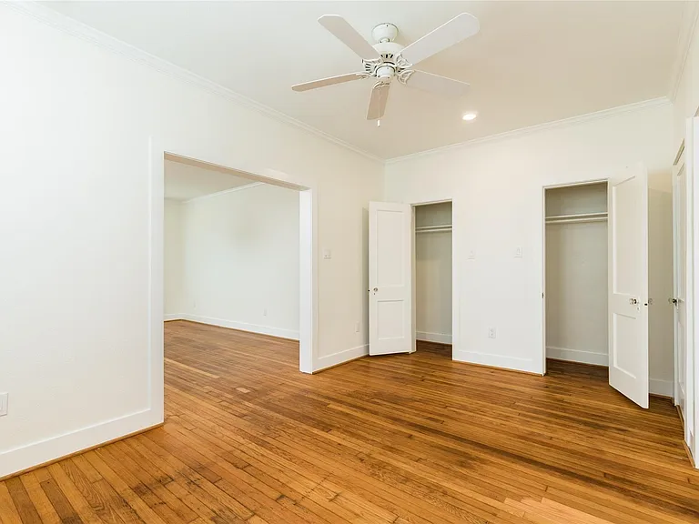 2516 Avenue K #1 — Photo 6