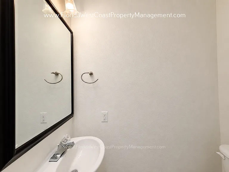 7744 Plantation Cir — Photo 13