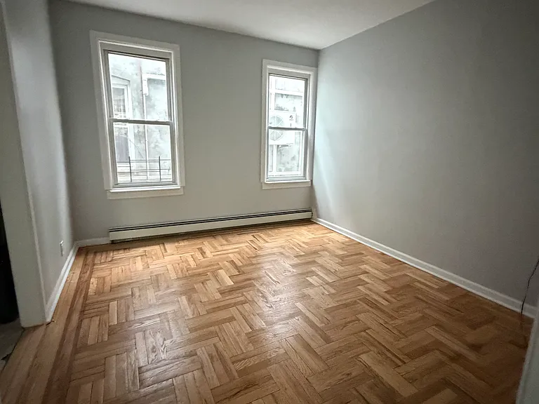 4421 Murdock Ave #1 — Photo 2