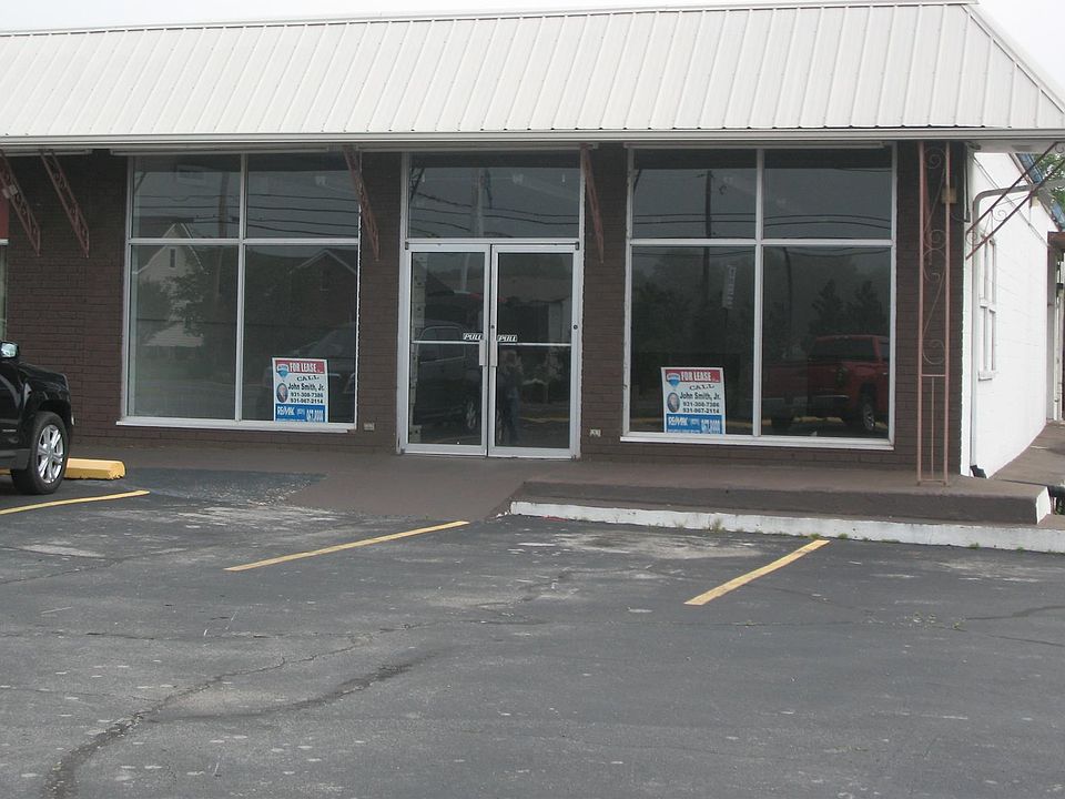 2nd image of 913 S College St