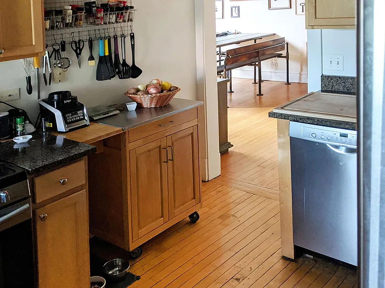 1462 W Leland Ave #3 — Photo 4