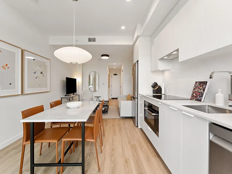 277 W 42nd Ave — Photo 10