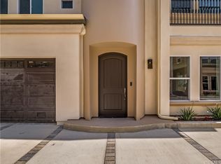 20821 W Oklahoma Ct, Chatsworth, CA 91311