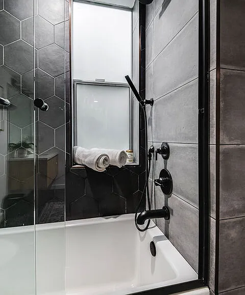 124 S Croft Ave #103 — Photo 20