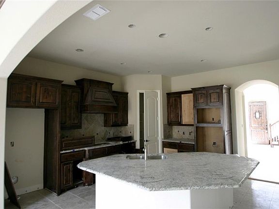 3rd image of 1228 Yarrow St