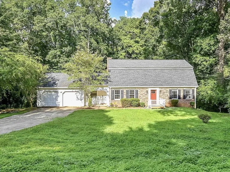 2825 Indian Trail Dr — Photo 4