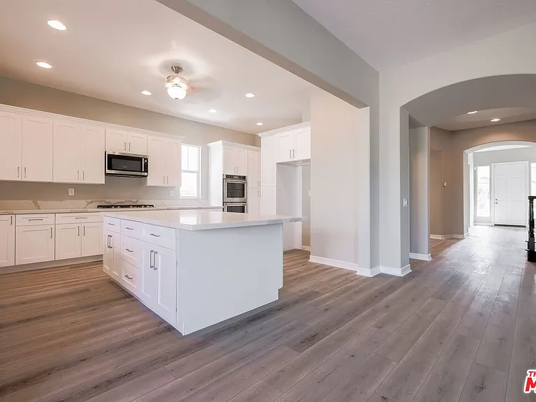 22430 Leisure Dr — Photo 19