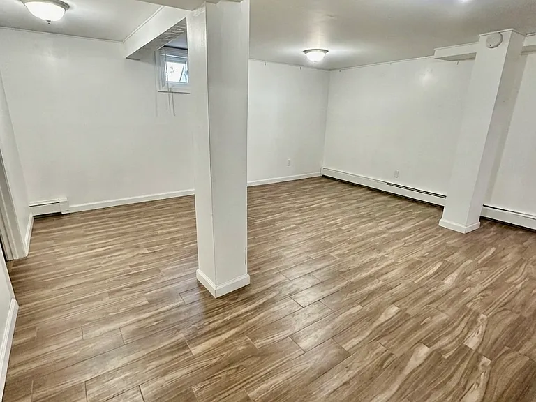 183 Manor Pkwy — Photo 12