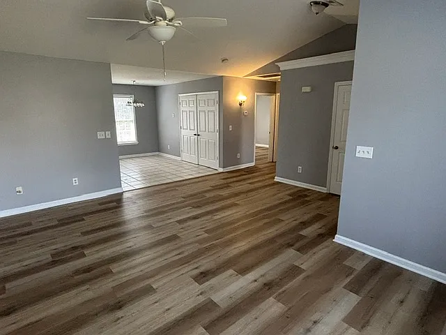 2 bed, 936 sqft, $1,100 — Photo 3
