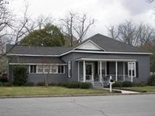 302 N Church St, Alma, GA 31510