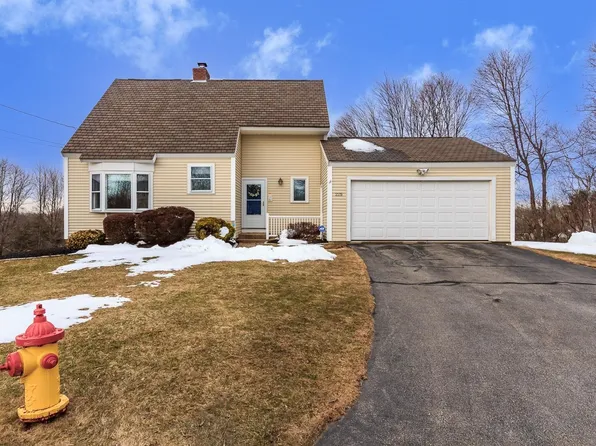 225 Wedgewood Lane, Manchester, NH 03109