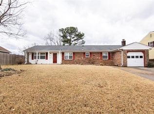 628 Water Oak Rd, Virginia Beach, VA 23452