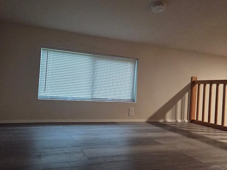 45161 McKenzie Hwy #A — Photo 32