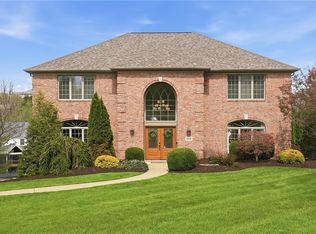 315 Fox Run Dr, Venetia, PA 15367