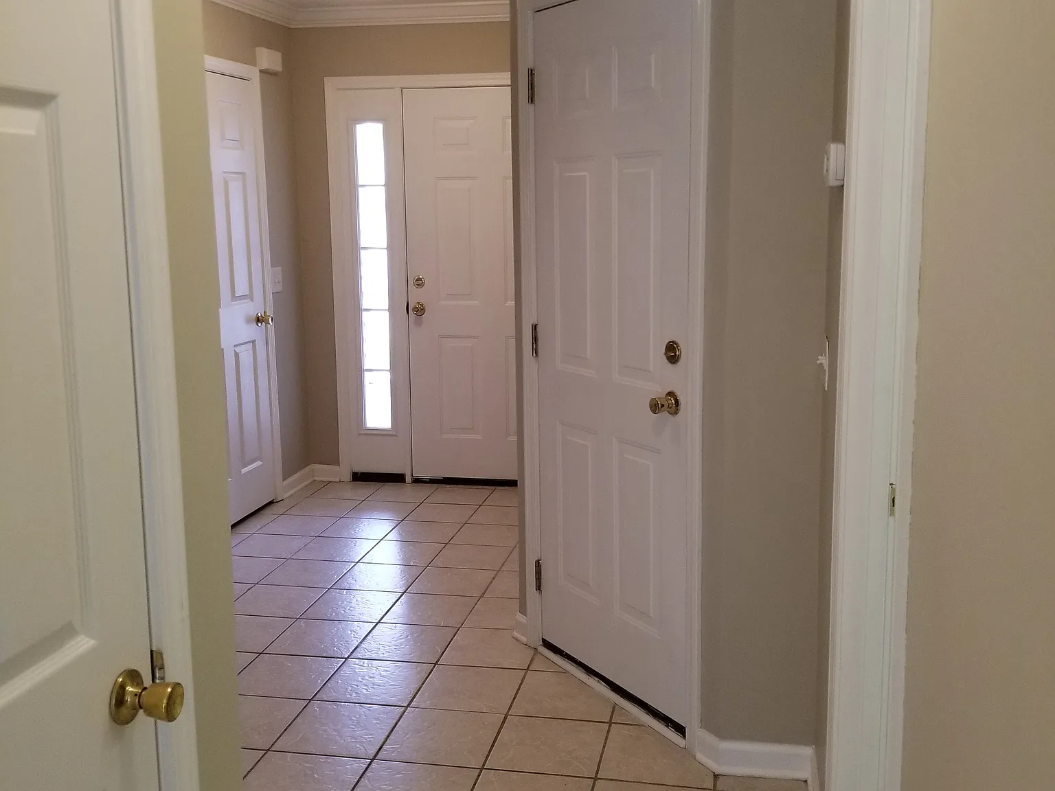 3 bed, 2.5 bath, 1580 sqft, $1,500 — Photo 4