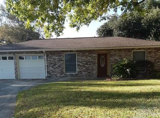 3616 Elgin Ave, Nederland, TX 77627