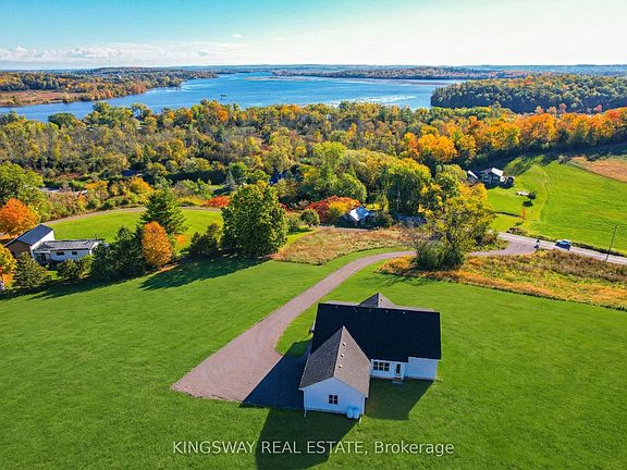 3rd image of 242 Percy Boom Rd S