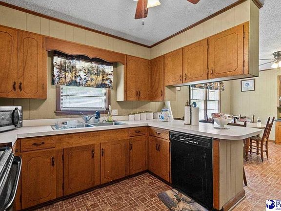 4th image of 920 Bass Rd