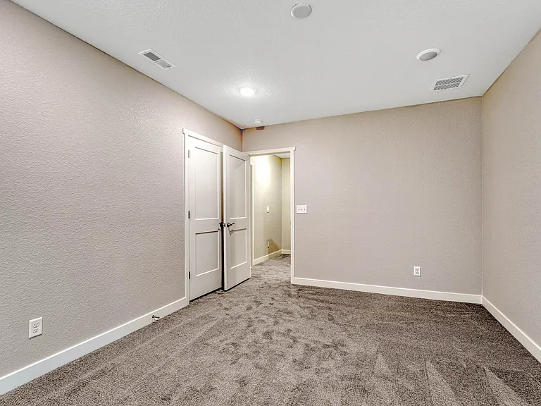 125 Terrace Dr — Photo 37