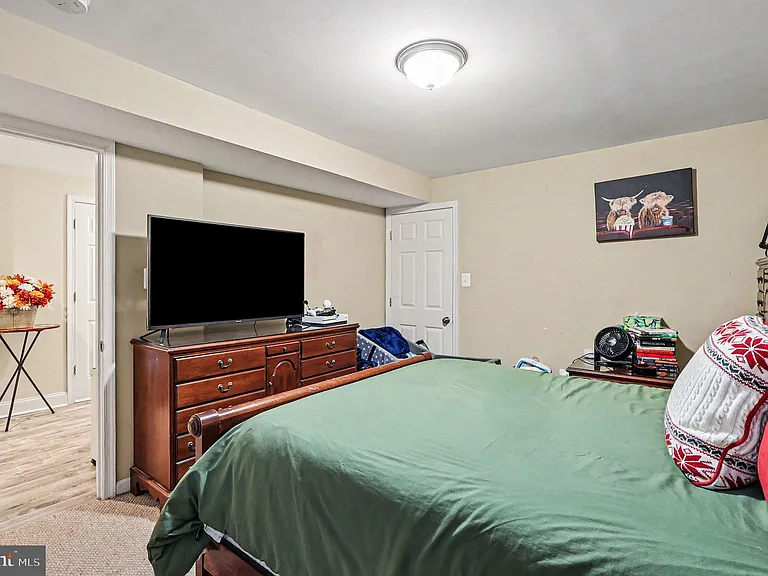 7409 Lake Dr — Photo 27