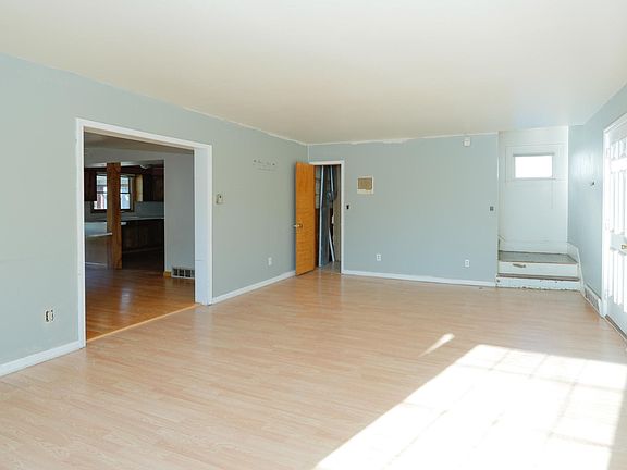 829 Hall St-104