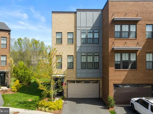 23070 Sullivans Cove Sq, Ashburn, VA 20148