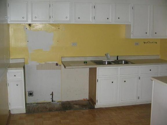 4th image of 5514 Thornbrook Trl