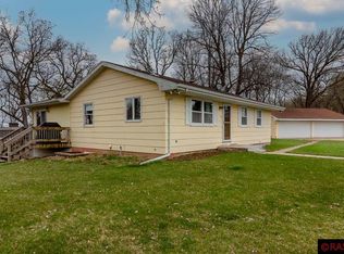24062 577th Ln, Mankato, MN 56001