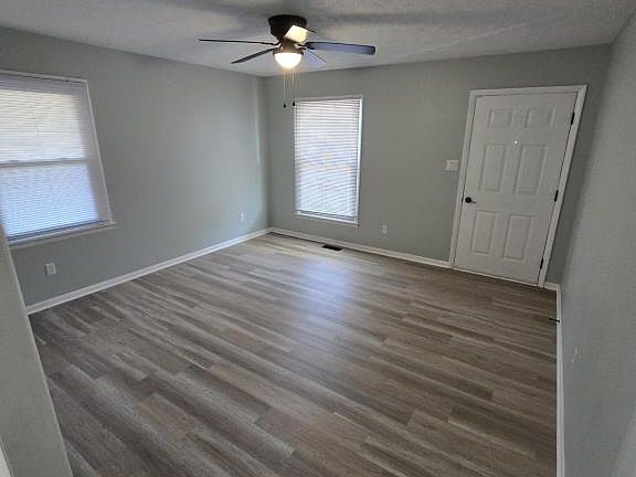 5th image of 102 Dallas St