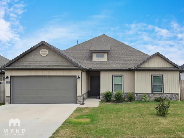 1040 Pebble Pass, Centerton, AR 72719