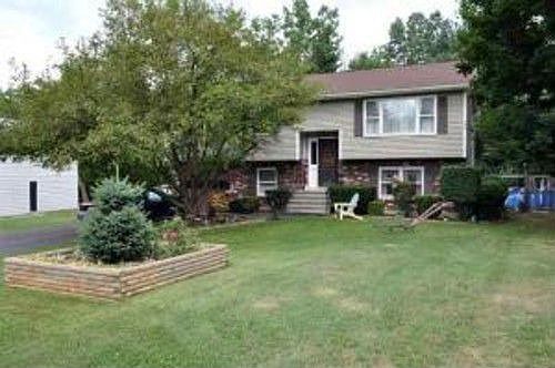 2nd image of 7 Fairlawn Dr