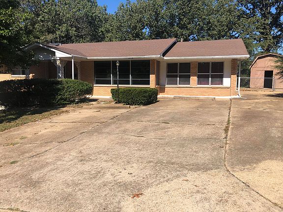 3rd image of 1341 Meadow Ln