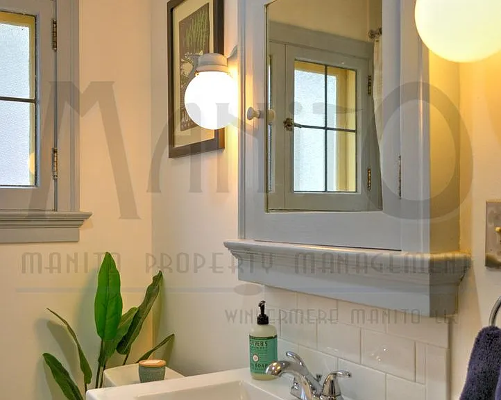 3321 N Columbia Cir — Photo 29