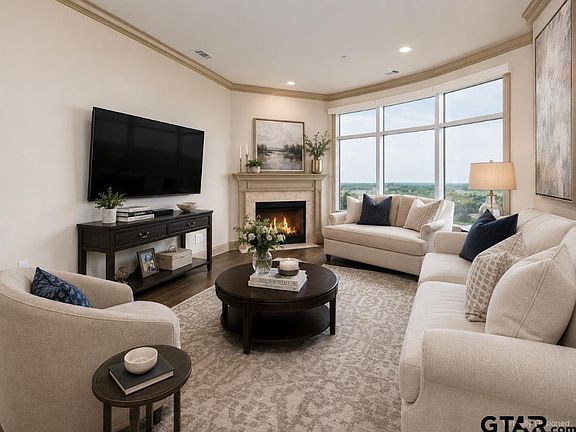 5th image of 2801 Wexford Dr APT 1201