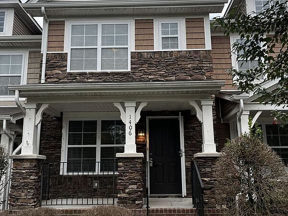 4th image of 1406 Riverbrook Dr