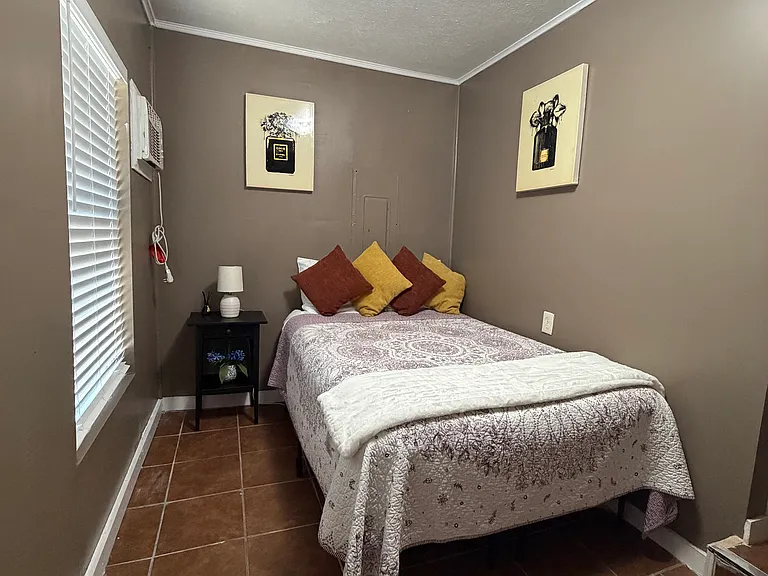 2436 Lockhart Ave — Photo 10