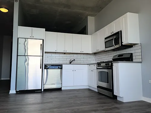 235 W Van Buren St Photo 1
