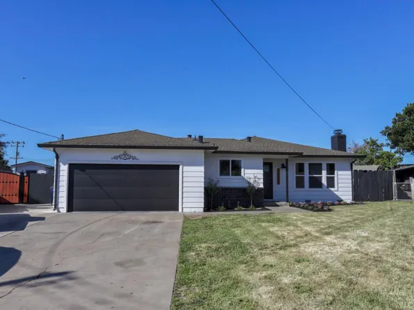 12260 Alp Cir, Salinas, CA 93906