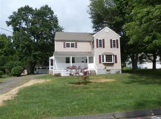 36 Lincoln Rd, Cromwell, CT 06416
