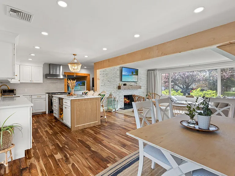 80 Soundview Dr — Photo 10